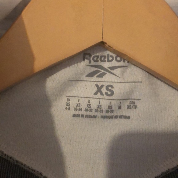 Short sleeve Reebok loose top in baby blue - Picture 2 of 2